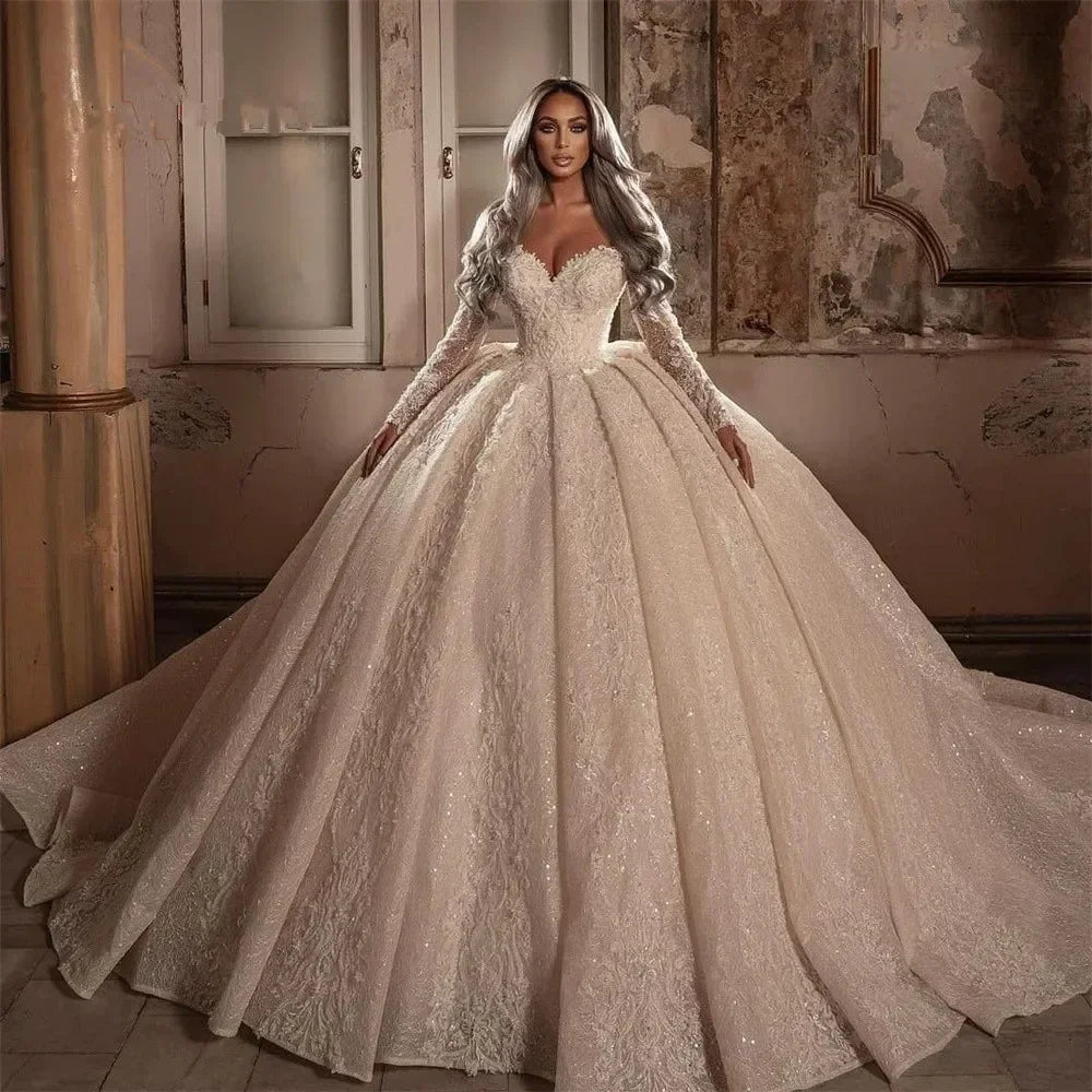 Customized Luxury Ball Gown Wedding Dresses Beadings Sweetheart Appliques Sequins Long Sleeves Sweep Train Bridal Dresses